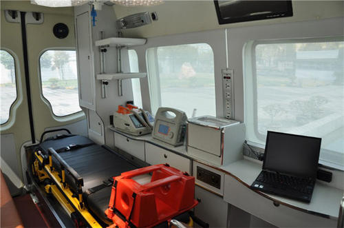 本溪救护车内部